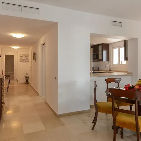 Sf Luxury - Jardines De Golondrinas *